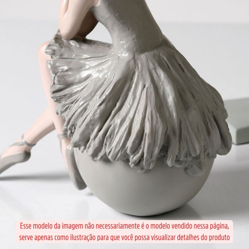 Escultura Adorno em Resina Bailarina Dançando