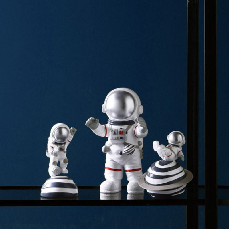 Estatueta Decorativa de Astronauta Desbravando